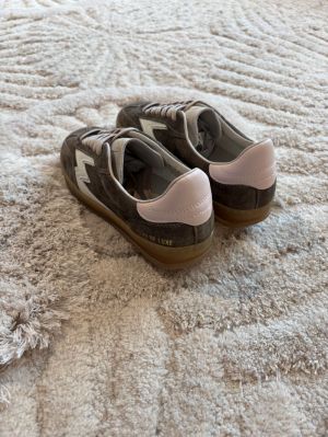 pink backtab br