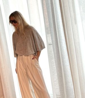  light grey mela